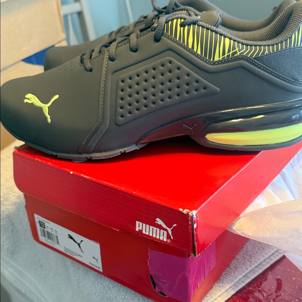 Puma Men's Charcoal and Neon Yellow Sneakers